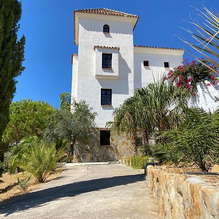 Castle Tower Apartment In Rural Holiday Park 'Bernard' โตล็อกซ์ ภายนอก รูปภาพ